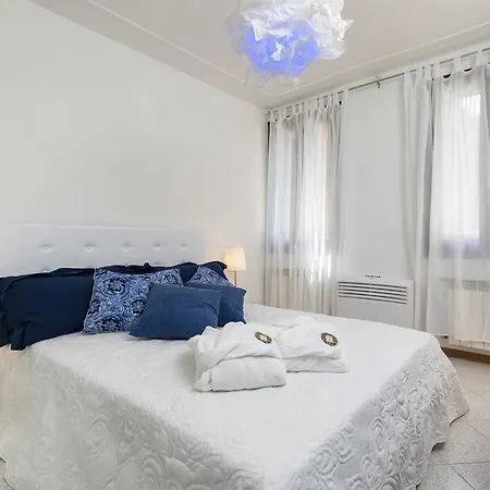 Appartamento Heaven San Marco 1 E 2, The Elegant A Stone S Throw From St S Square